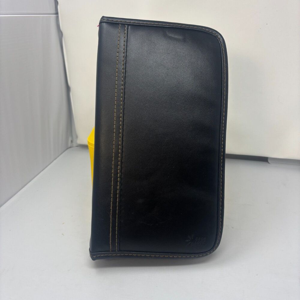 Case Logic 64 CD DVD Organizer Wallet Carrying Case Zipper Storage